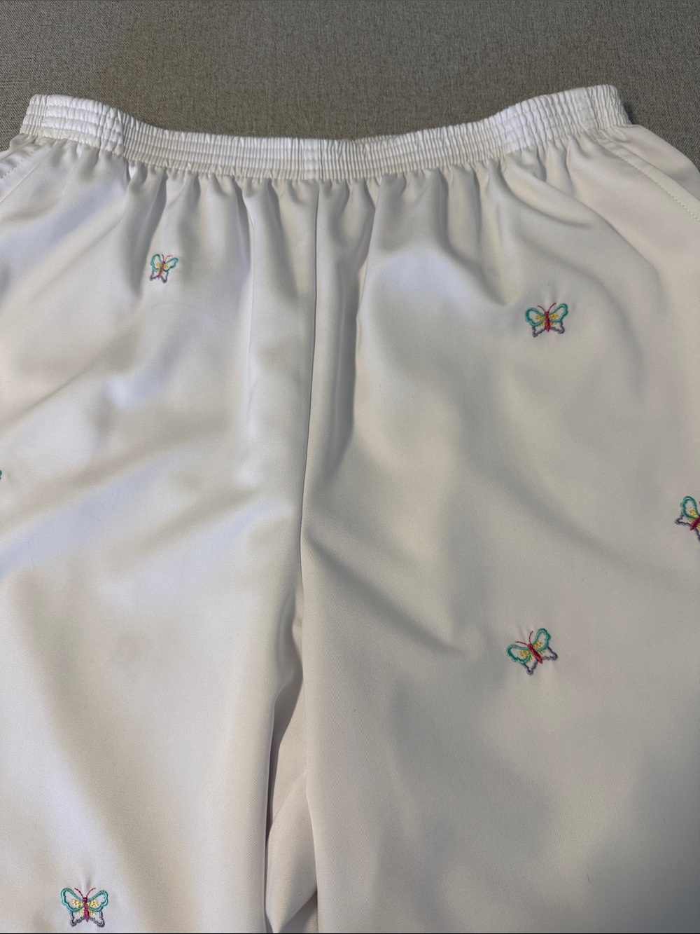 Alfred Dunner White Crop Pants with  Colorful Butterfly Embroidery SZ14 - Picture 12 of 14